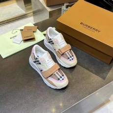 Burberry Low Shoes